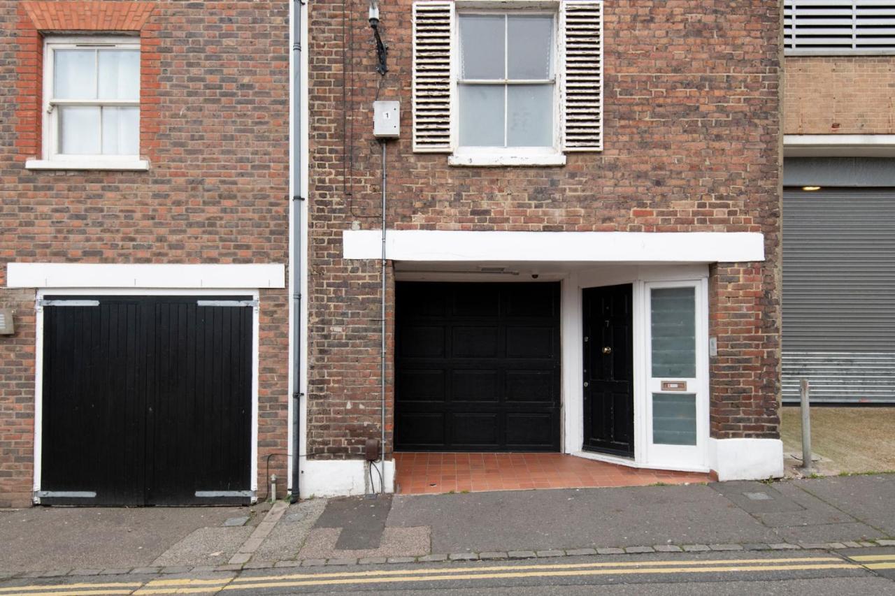 דירות Fantastic 3 Bed Brighton House- Sleeps 6- Superfast Wifi And Garage מראה חיצוני תמונה